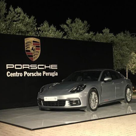 1200x700-presentazione-porsche-panamera-01