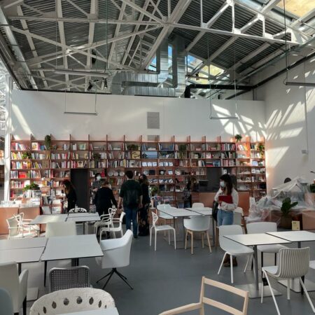 Book Shop Mondadori - 01